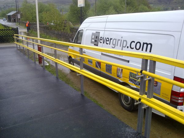 Fibreglass railway platform access ramp