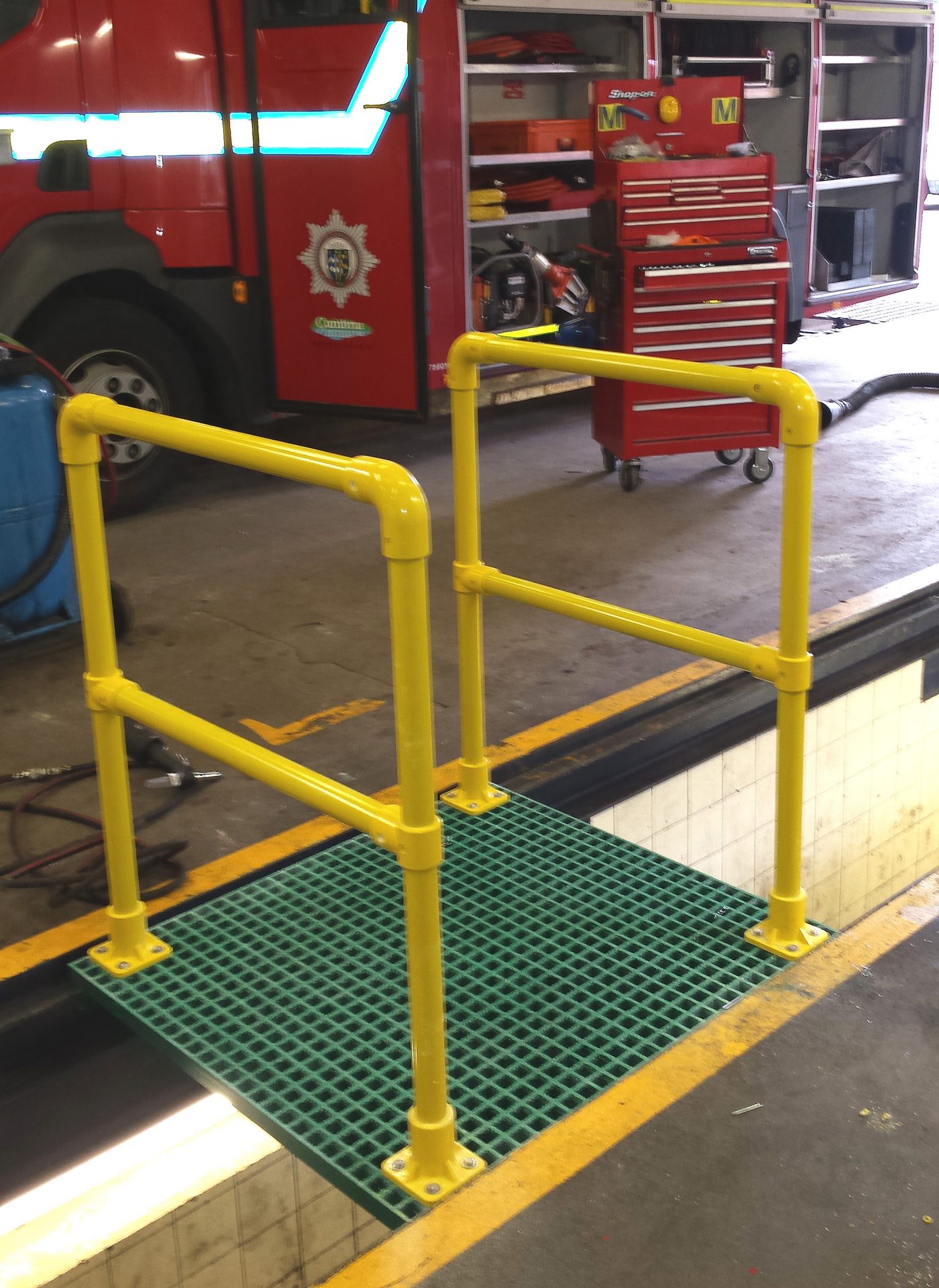 GRP grating inspection pit cover board with handrails